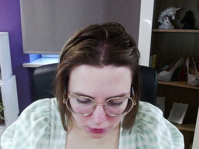 soft-zoey's BongaCams show and profile