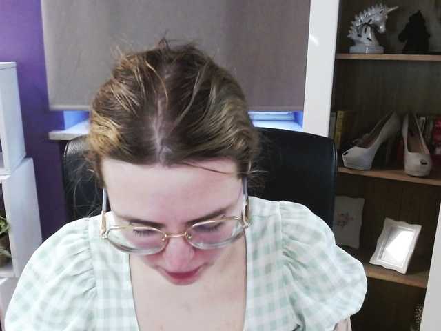 soft-zoey's BongaCams show and profile