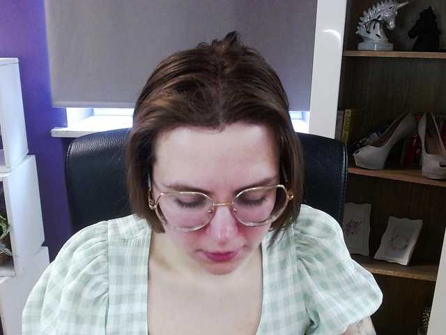 soft-zoey's BongaCams show and profile