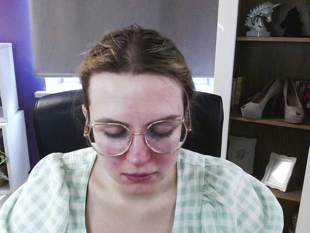 soft-zoey's BongaCams show and profile