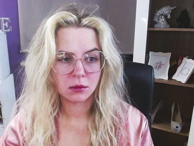 soft-zoey from BongaCams