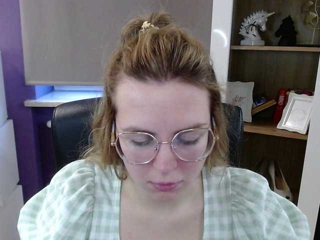 soft-zoey's BongaCams show and profile