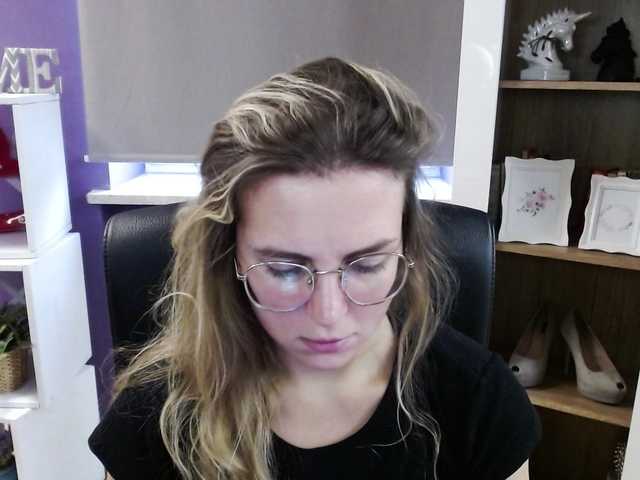 Soft-Zoey webcam