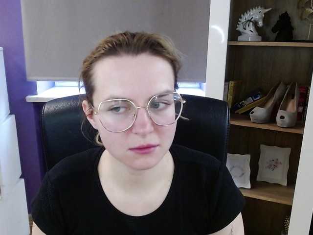 soft-zoey's BongaCams show and profile