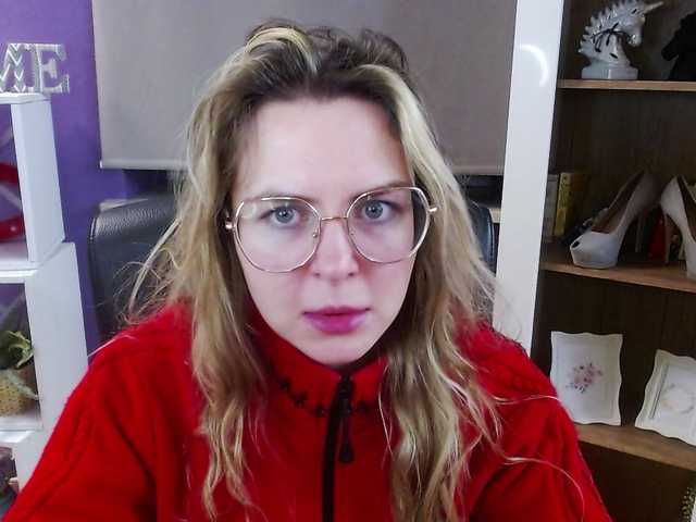 soft-zoey's BongaCams show and profile