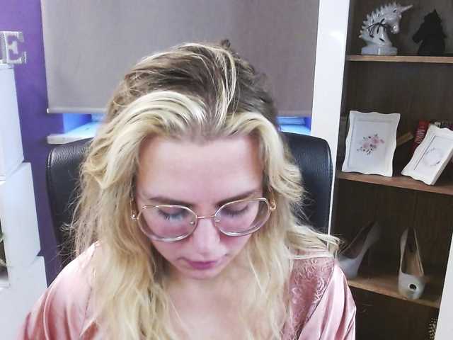 soft-zoey from BongaCams