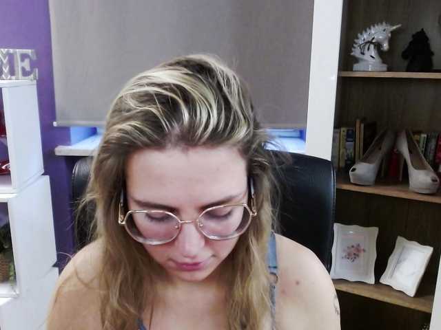 Soft-Zoey webcam