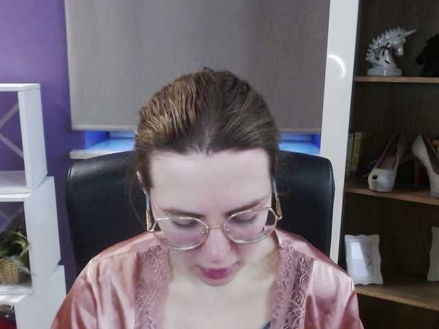 soft-zoey's BongaCams show and profile