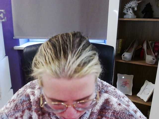 soft-zoey from BongaCams