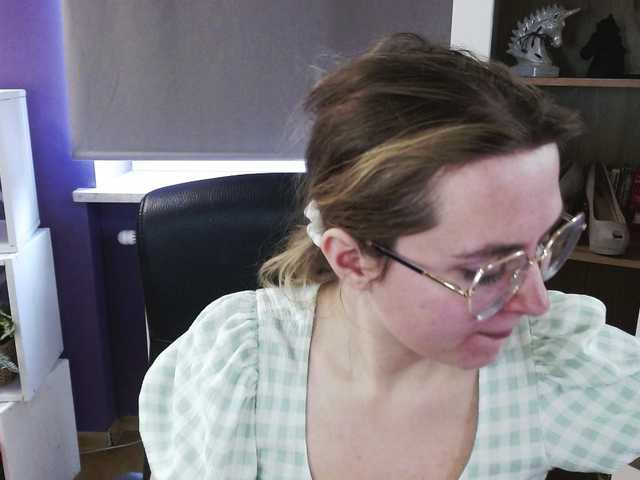 soft-zoey's BongaCams show and profile