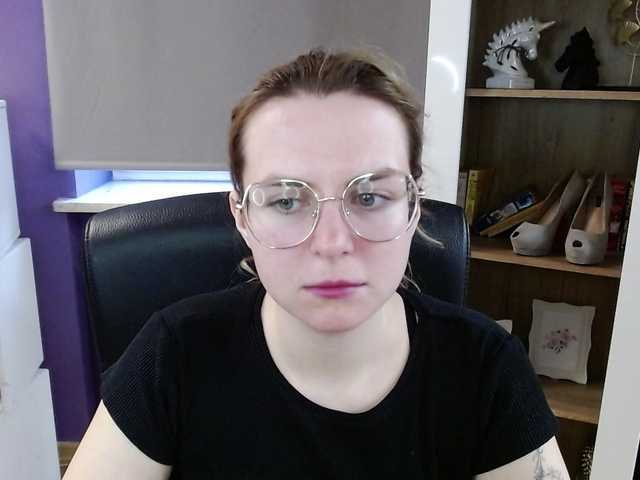 soft-zoey's BongaCams show and profile