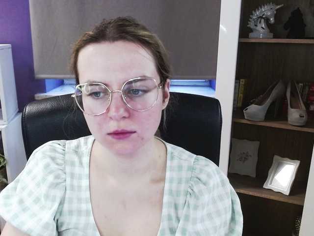 soft-zoey's BongaCams show and profile