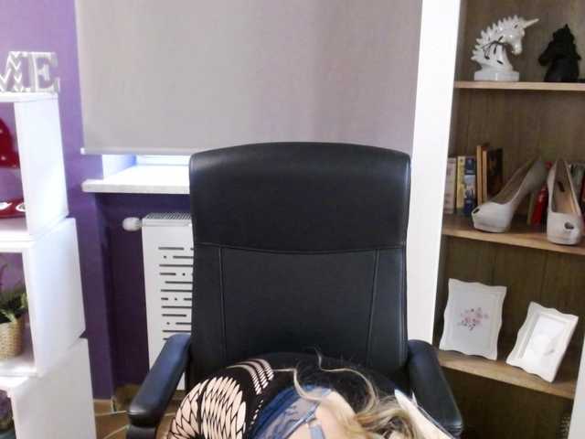 Offline soft-zoey on BongaCams