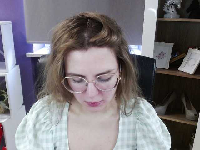 soft-zoey's BongaCams show and profile