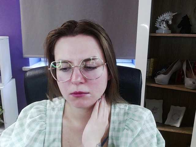 soft-zoey's BongaCams show and profile