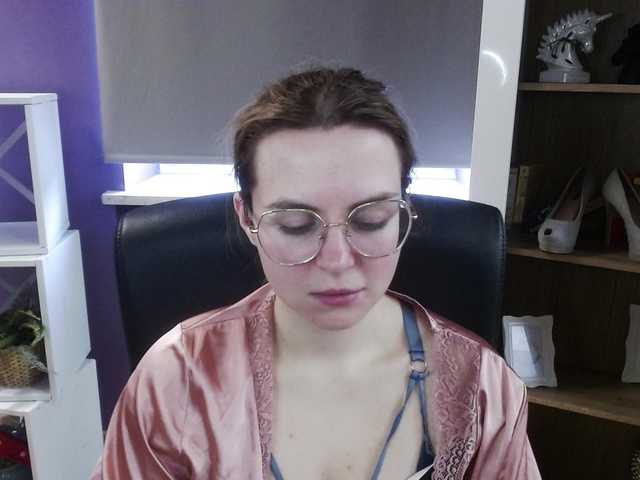 soft-zoey's BongaCams show and profile