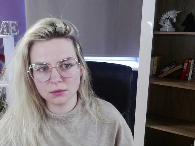 Soft-Zoey webcam