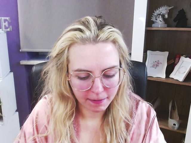 soft-zoey from BongaCams is Freechat