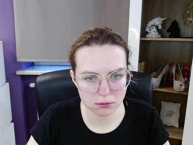 soft-zoey's BongaCams show and profile