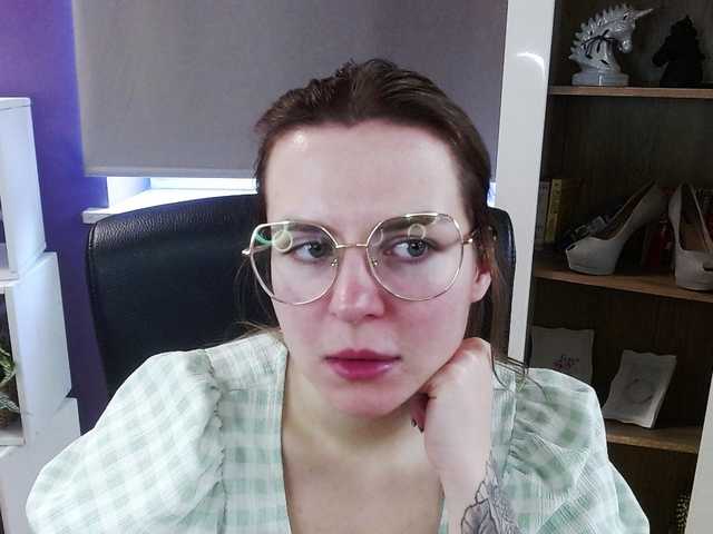 soft-zoey's BongaCams show and profile