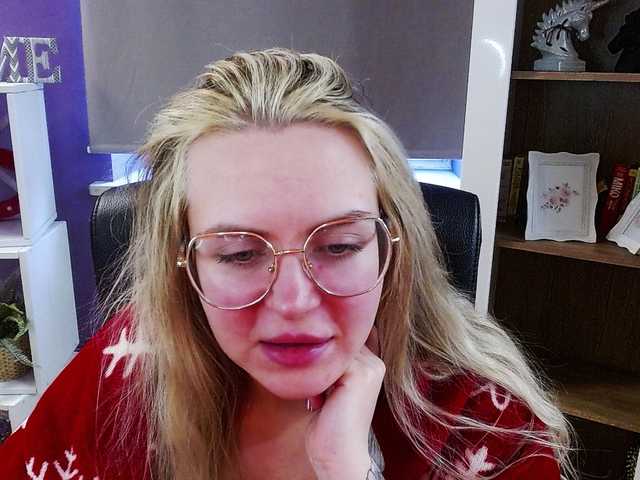 soft-zoey's BongaCams show and profile