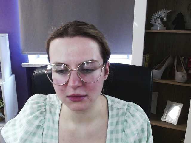 soft-zoey's BongaCams show and profile