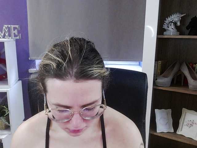 soft-zoey's BongaCams show and profile