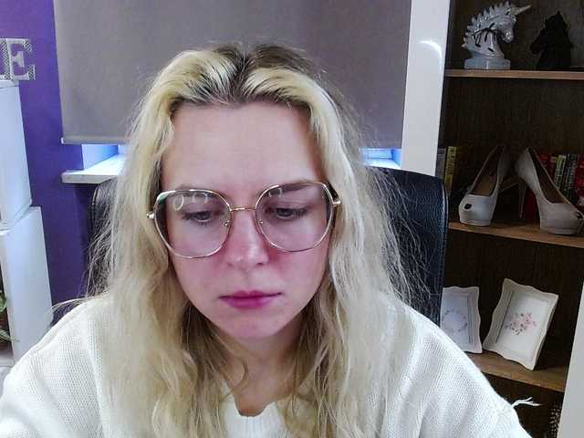 soft-zoey's BongaCams show and profile