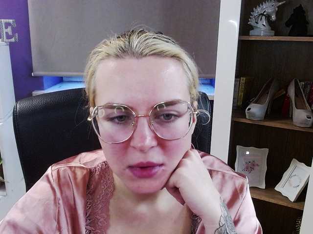 soft-zoey —  #domina #cei #joi #sph #mic #sexy #german #english #cfnm #sweet #curvy #bigass #bigtits  #cuckold #chastity #sissy #birthday today 