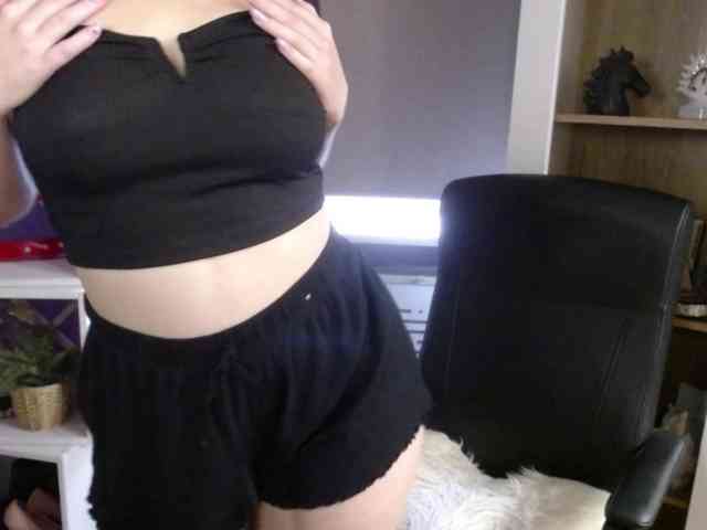 Soft-Zoey webcam