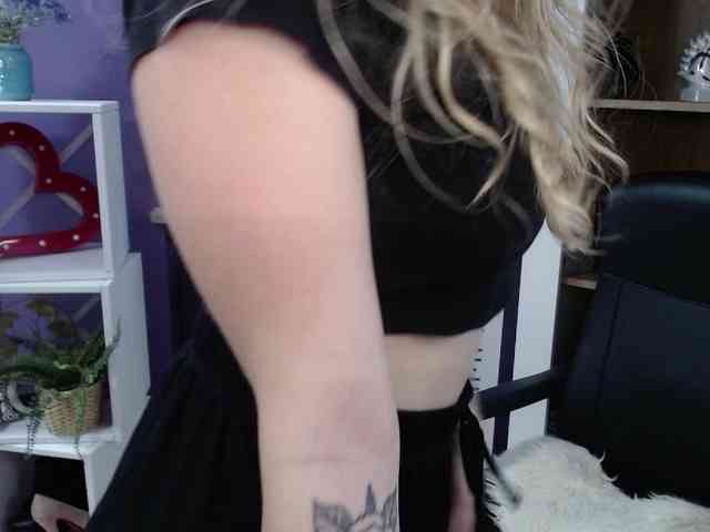 Soft-Zoey webcam