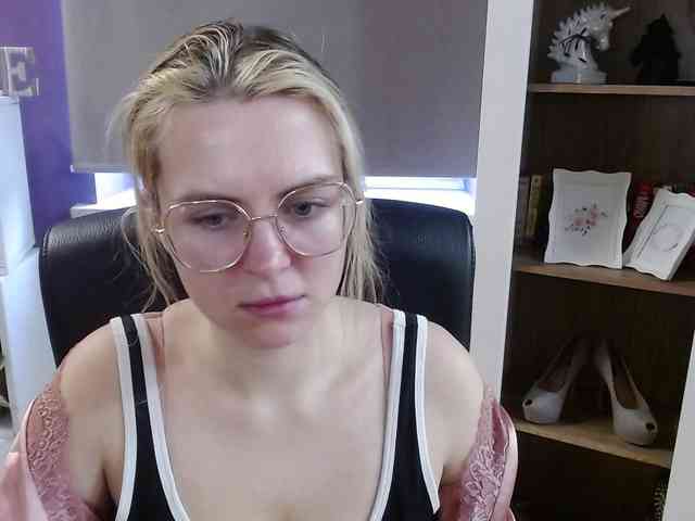 Soft-Zoey webcam