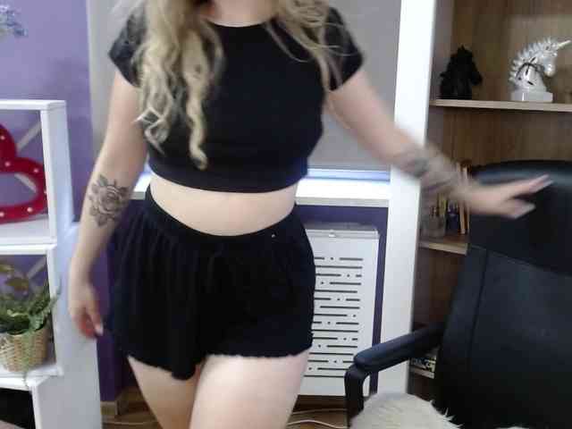 Soft-Zoey webcam