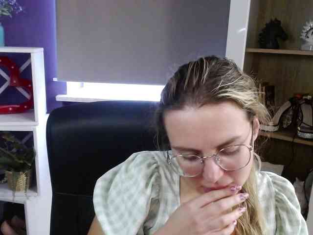 Soft-Zoey webcam