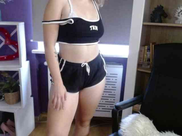 Soft-Zoey webcam