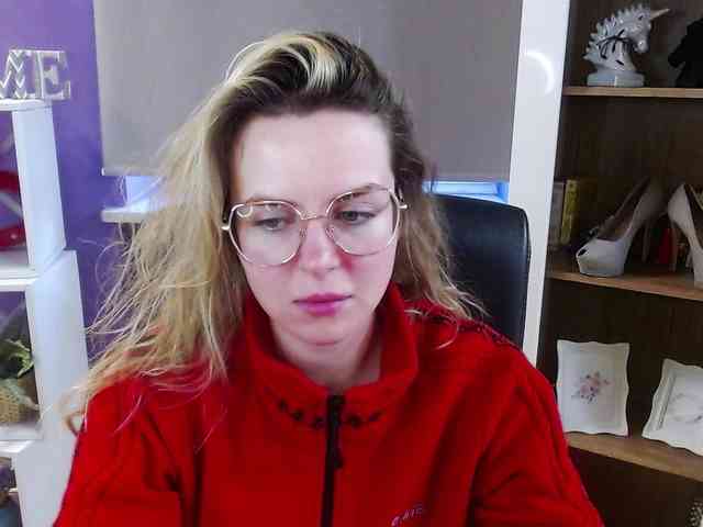 Soft-Zoey webcam