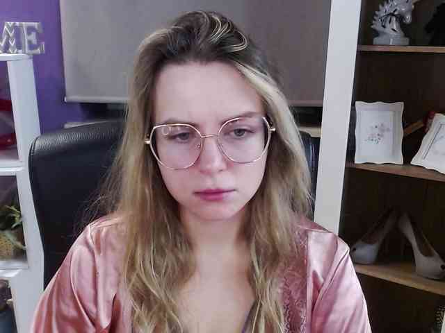 Soft-Zoey webcam
