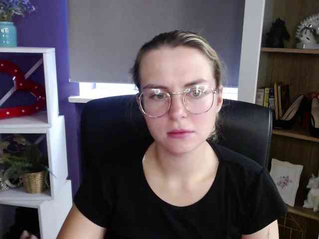 Soft-Zoey webcam