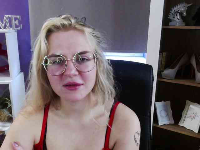 Soft-Zoey webcam