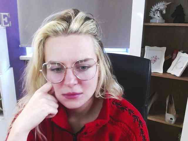Soft-Zoey webcam