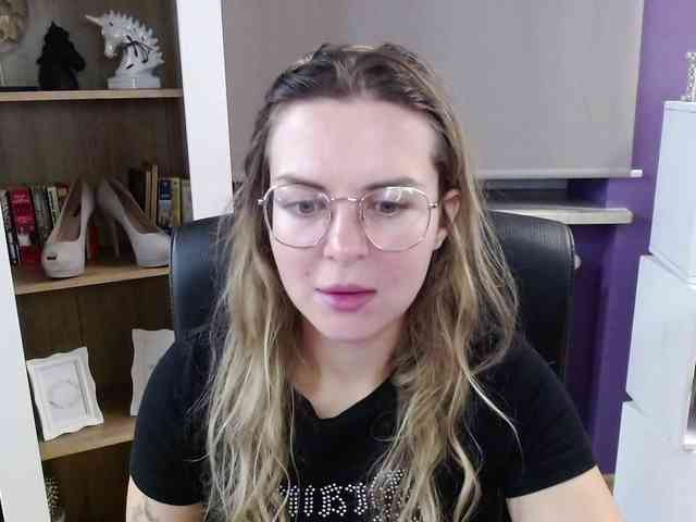Soft-Zoey webcam