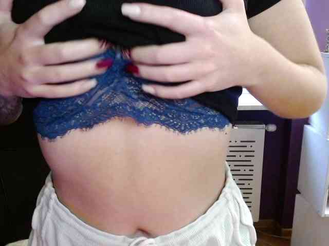 Soft-Zoey webcam