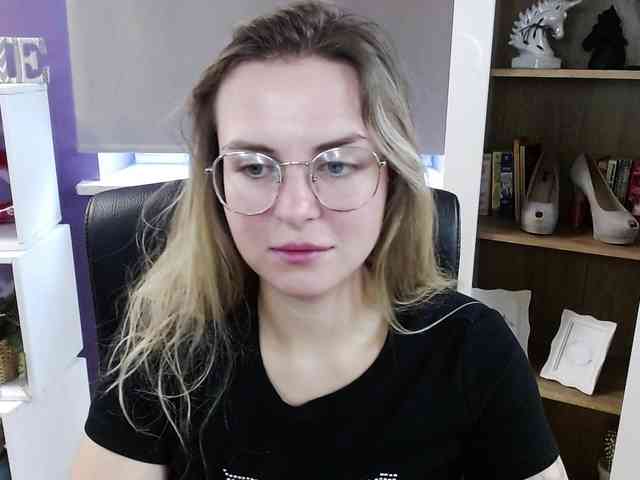 Soft-Zoey webcam