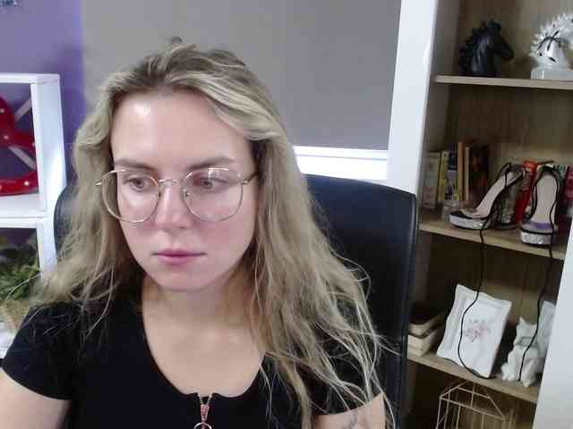 Soft-Zoey webcam