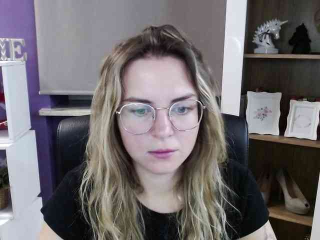 Soft-Zoey webcam