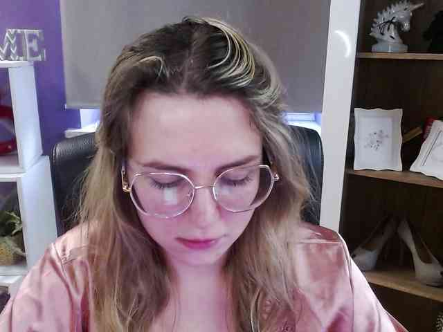 Soft-Zoey webcam