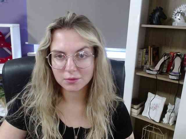 Soft-Zoey webcam