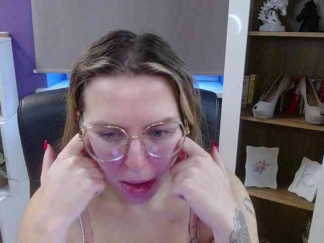 Soft-Zoey webcam
