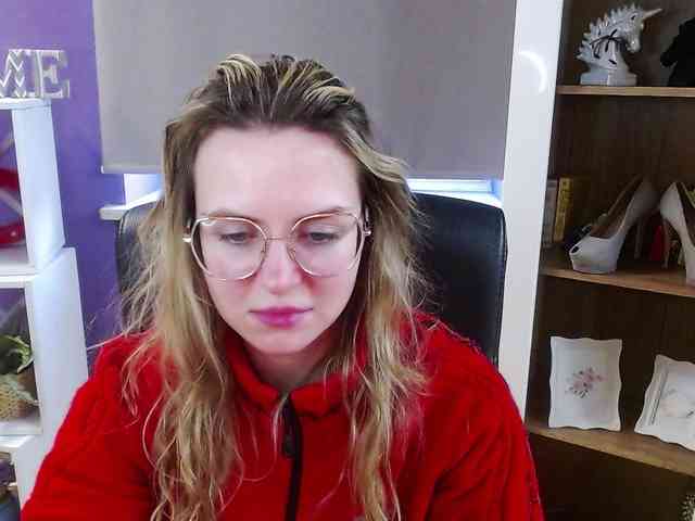 Soft-Zoey webcam