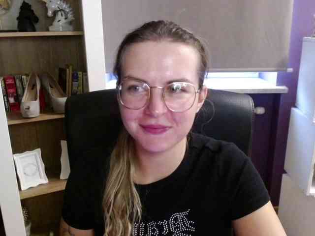 Soft-Zoey webcam